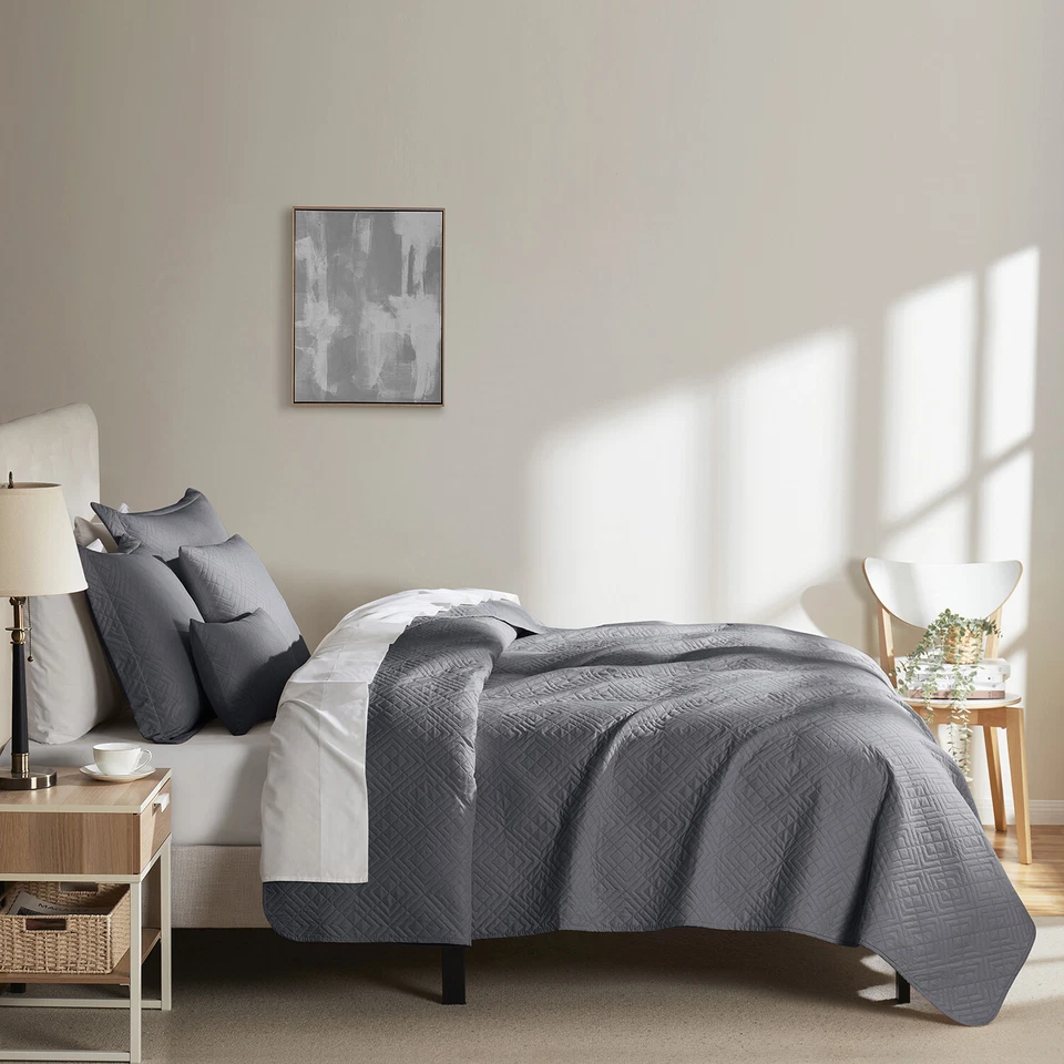 5Pc Quilt Set by Nymbus Soft Bedspread Lightweight Diamond Weave Design Coverlet - Image 1 of 3