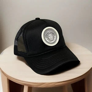 Medusa Truckermütze - schwarze Mütze - weißes Gestell Versac Custom Hat - brandneu - Bild 1 von 5