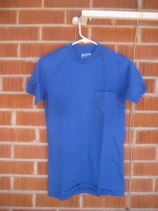 1980s Vintage * BLUE / Plain Blank * Fine Small 50/50 Hanes Pocket T-Shirt USA - Picture 1 of 5