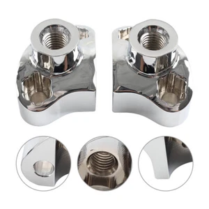 Elevadores de manillar inferiores de 1 1/2" de alto con tornillos para Harley Davidson par cromado - Imagen 1 de 9