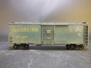 HO SCALE CUSTOM WEATHERED SUSQUEHANNA NYSW 523 40' BOX CAR - Picture 1 of 6