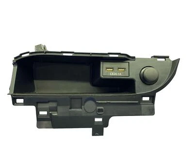 LEXUS RX350 L 2020-2022 consola central delantera bandeja de almacenamiento con USB con toma de 12 V Foto 1 de 4