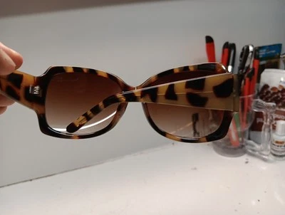  Gafas de sol vintage Simply Vera Wang jaspeadas caparazón de tortuga  Foto 1 de 4