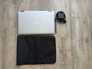 ASUS ZenBook Flip UX462DA en plata con bolígrafo usado - Imagen 1 de 6