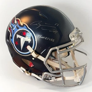 Von Ryan Tannehill signierter NFL Titans Full-Size Speed Helm Riddell mit Echtheitszertifikat - Bild 1 von 10