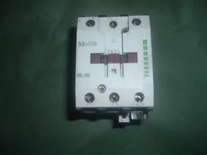 MOELLER.................DIL 2M G..CONTACTOR...24 VDC NUEVO PERO SIN CAJA/EMPAQUETADO - Imagen 1 de 1