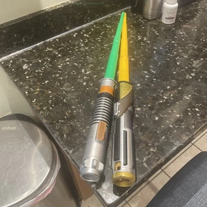 pair of star wars extendable Skywalker light sabers - Picture 1 of 5