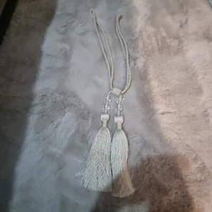 Dunelm crystal curtain tie backs Beige - Picture 1 of 1