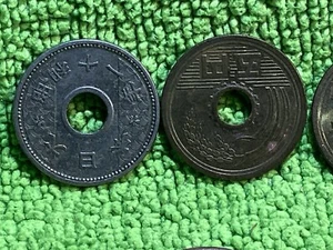 6 SOUTH KOREAN ROUND HOLE , 2 SOLID , 2 JAPAN & 2 SQUARE VERY OLD CHINESE  COINS - Picture 1 of 12