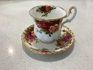 ROYAL ALBERT OLD COUNTRY ROSES MADE IN ENGLAND BREAKFAST COFFEE CUP & SAUCER - Bild 1 von 6