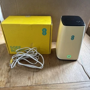 EE 5GEE 5G WiFi Smart Hub Mobile Broadband Router 2.4GHz 5GHz - Photo 1/7