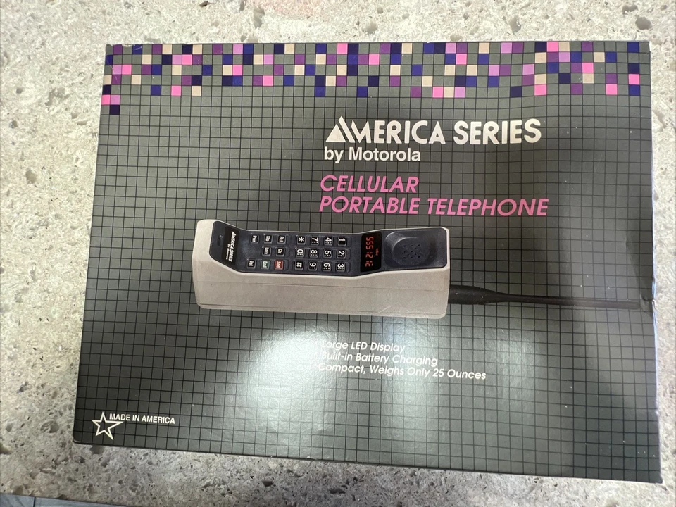 Vintage Motorola American Series Car Charger. SLN7558A - image 1 of 3