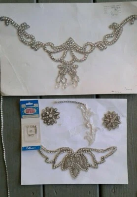 Dos grandes suministros de artesanía de joyería bordada vintage de plata para coser Foto 1 de 4