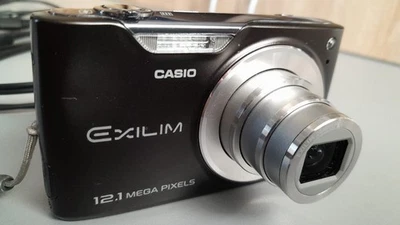 Casio Exilim EX-Z450 Schwarz Digitalkamera 12.1 Megapixel  VIELE EXTRAS - Bild 1 von 4