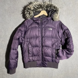The North Face lila Steppjacke Damen Große 550 mit abnehmbarer Kunstfellkapuze - Bild 1 von 10
