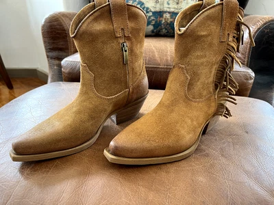 Sundance NUEVAS Botas Dove Canyon Flecos Cortos Cuero Coñac Talla 38 o EE. UU. Talla 8 Foto 1 de 4