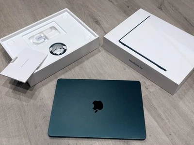 Apple MacBook Air 2024 M3 8-core CPU GPU 13.6" 256GB Midnight MRXV3B/A - Image 1 of 4