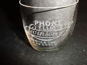 Liquori Levinson’s 1900 circa vetro corto inciso, Seattle, Washington - Foto 1 di 1