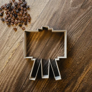 Easel Cookie Cutter - 3 Sizes - Picture 1 of 3