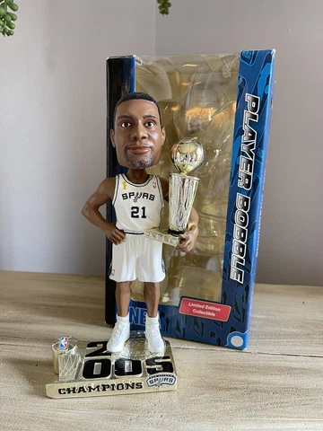 TIM DUNCAN San Antonio Spurs 2005 NBA Champs Trophy EXCLUSIVE Bobblehead NIB! Cover