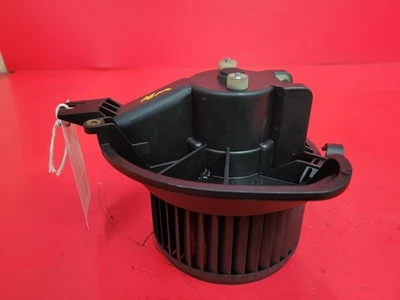 VAUXHALL CORSA D 2010 HEATER MOTOR WITH A/C 1.0L PETROL 13335074 3196747 - Image 1 of 4