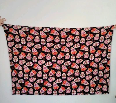 Home Expressions Sugar Skulls Throw Blanket Day of the Dead Muertos Fleece Flora - Image 1 of 4