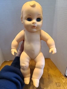 Bambola vintage Horsman Baby Doll capelli biondi modellati in vinile 12" - Foto 1 di 8