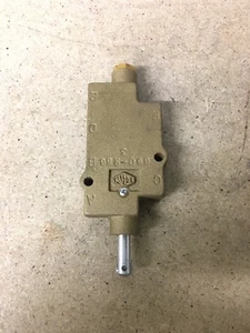 88025602 Franklin Fueling 3 way, 6 Port Brake interlock - Picture 1 of 3