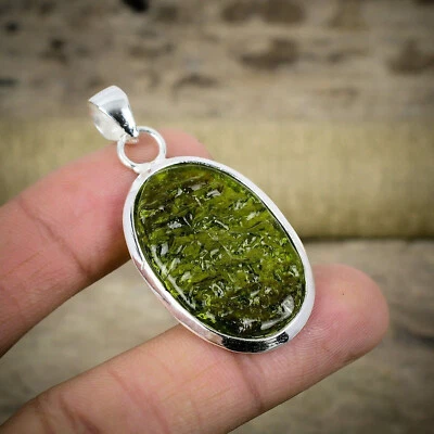 Maravilloso colgante hecho a mano de plata de ley 925 con piedras preciosas de moldavita M-79 Foto 1 de 3