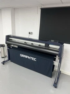Graphtec FC9000 vinyl cutter - Picture 1 of 3