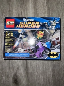 LEGO DC Super Heroes 6858 Catwoman Catcycle City Chase *Damaged BOX* *RETIRED* - Picture 1 of 4