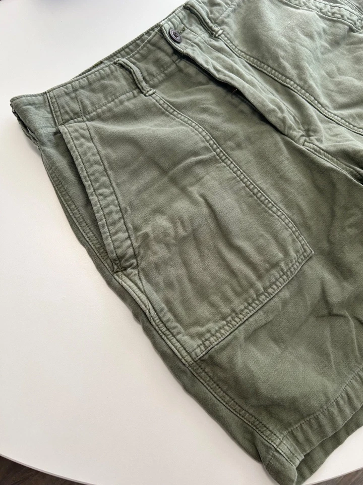 American Eagle OG 507 green cotton military army button pocket shorts 32 - Image 1 of 4