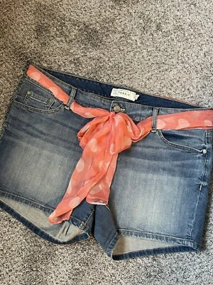 Pantalones Cortos Vaqueros Tórridos Denim Midi Talla 16 #202087 Rosa Chifón Cinturón Punto Med Lavado Corazón Foto 1 de 4