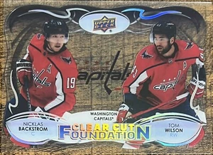 Fundaciones de corte transparente de cubierta superior 2022-23 #CCF-BW Tom Wilson / Nicklas Backstrom - Imagen 1 de 2
