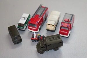 Wiking Roco Herpa 7 Einsatzfahrzeuge Feuerwehr Polizei DRK Militär Spur H0 #D984 - Foto 1 di 4