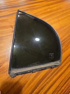 98-05 Lexus GS300 GS400 OEM rear LH corner quarter window glass P6944b209 - Picture 1 of 1