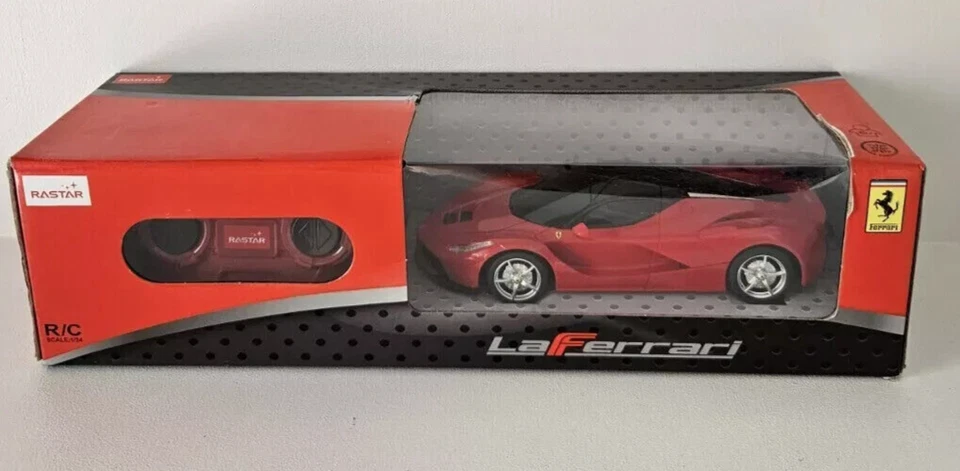 Rastar 1/24 Scale Radio Control Model Car 48900 Ferrari LaFerrari Red