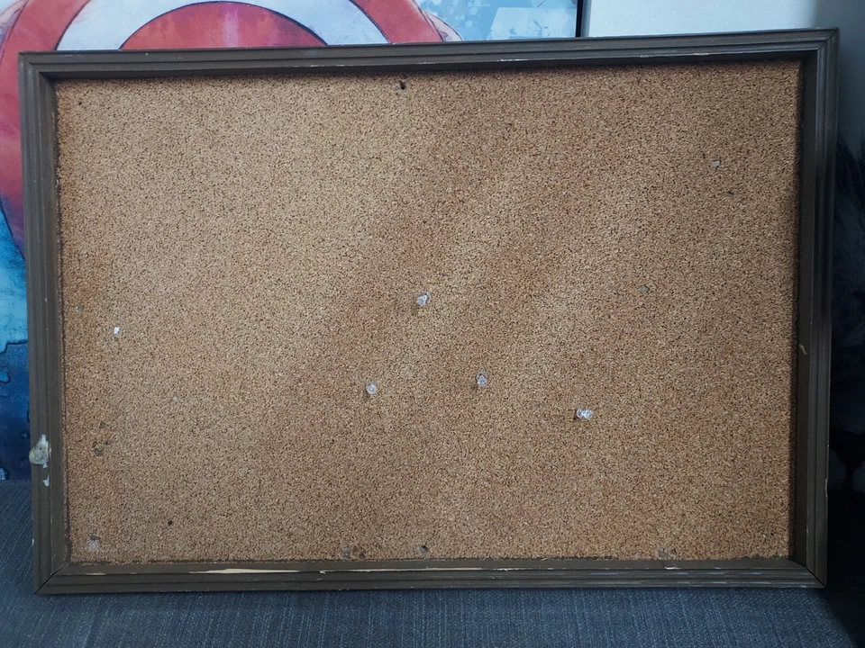 cork bulletin board - Image 1 of 1