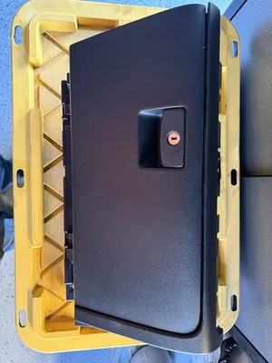 Subaru WRX/Sti 2017 guantera fabricante original usado buen estado negro usado Foto 1 de 3