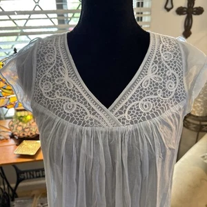 Women’s Oscar de la Renta Neiman Marcus Blue Nightgown Size Medium - Picture 1 of 9