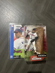 GREG MADDUX Series 2--McFARLANE Action Figure --2014 HOF Atlanta Braves Pitcher - Picture 1 of 7