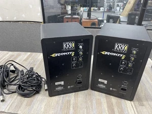 Pares de altavoces de monitor de estudio alimentados KRK Systems Rokit 6 RP6G3-NA con cable - Imagen 1 de 7
