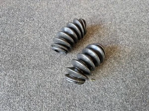 Audi 80 B2 REAR DOOR WIRING RUBBER GROMMET PAIR 433959847 - Picture 1 of 3