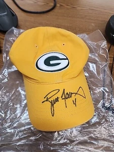Brett Favre Signed Green Bay Packers Hat Cap - Picture 1 of 1