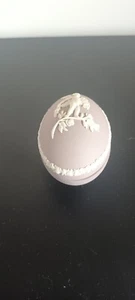 Wedgwood Lilac Jasperware Small Egg Shaped Lidded Pot - Foto 1 di 4