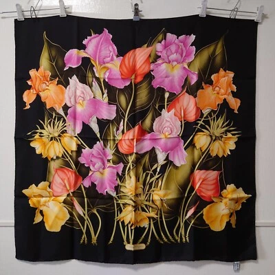 Salvatore Ferragamo Bufanda Grande Seda 86cm 33′′ Cuadrado Flor Negro Foto 1 de 4