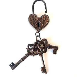 Metal One Lock & Three Keys Antique Look Heavy Home Decor Ornament B - Picture 1 of 6