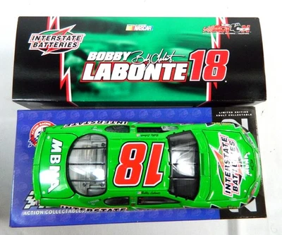 2002 Grand Prix Bobby Labonte #18 Interstate Batterie 1:24 Modellino Auto - Immagine 1 di 4