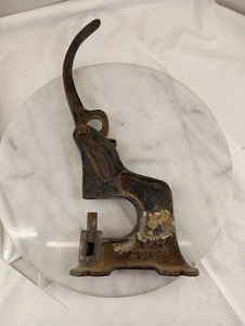 Vintage Cast Iron REX Leather Rivet Press Hole Punch Nice Patina Minimal Rust - Picture 1 of 8