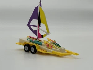 TROVATO RARO! Rimorchio giocattolo vintage anni '80 tavola da surf e tavola a vento VTY - Foto 1 di 6